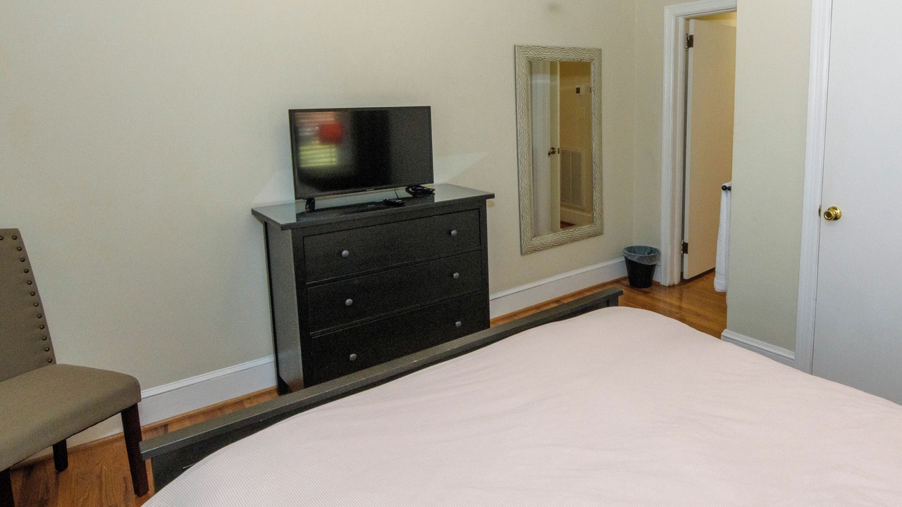 Photo of Bedroom in Plaza Midwood