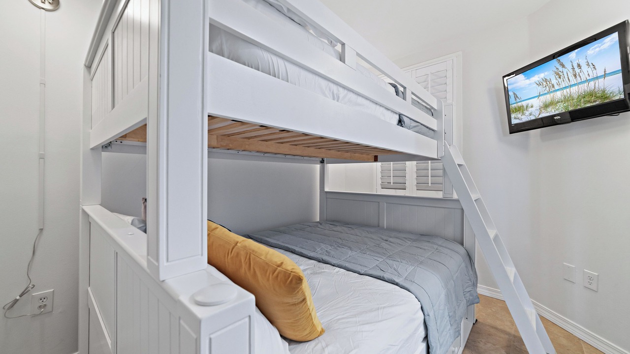 Photo of Bedroom in Orange Beach