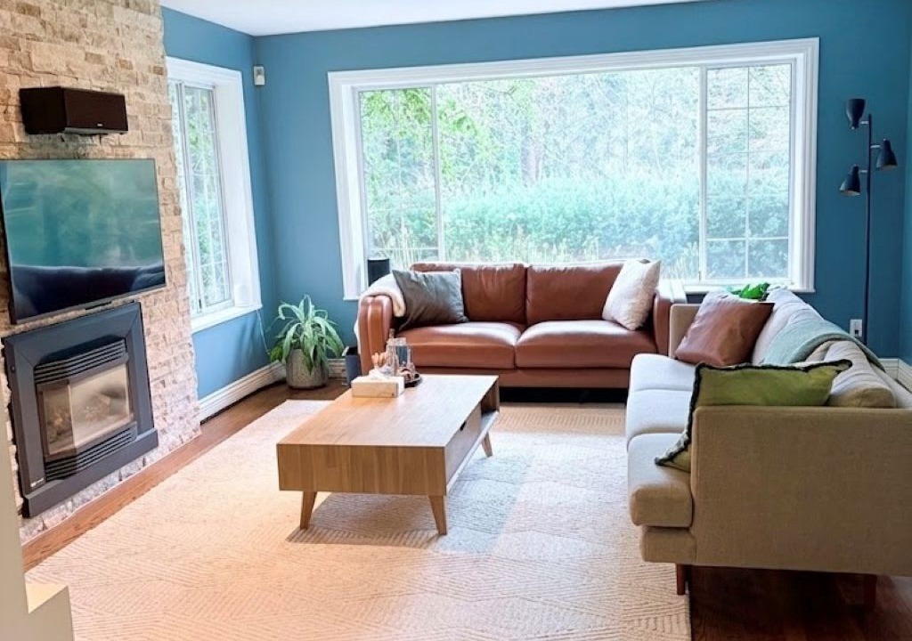 Photo of Livingroom in West Vancouver