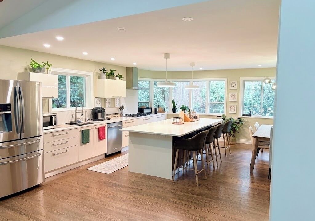 Photo of Kitchen in West Vancouver