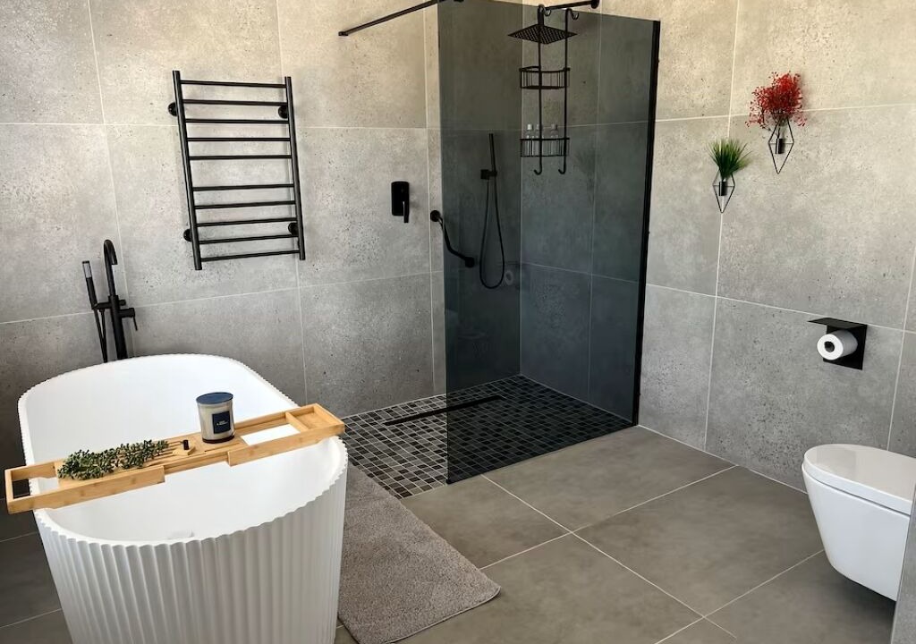 Photo of Bathroom in Mountainside