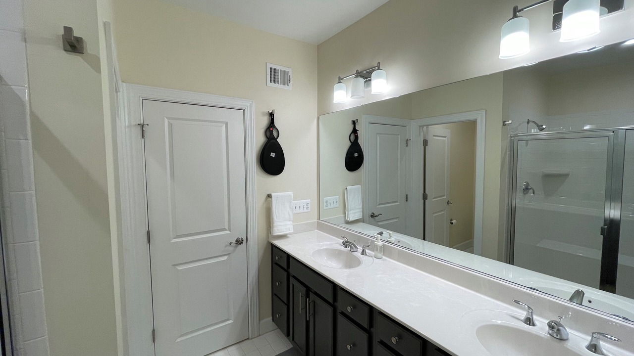 Photo of Bathroom in Largo