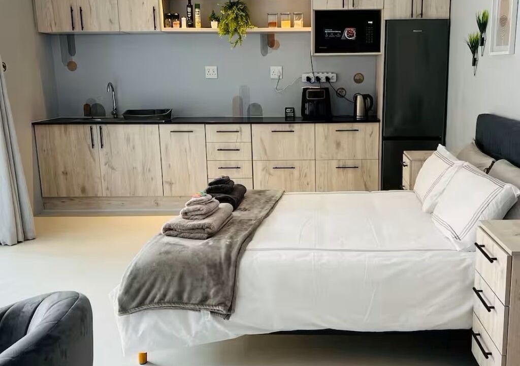 Photo of Bedroom in Mountainside