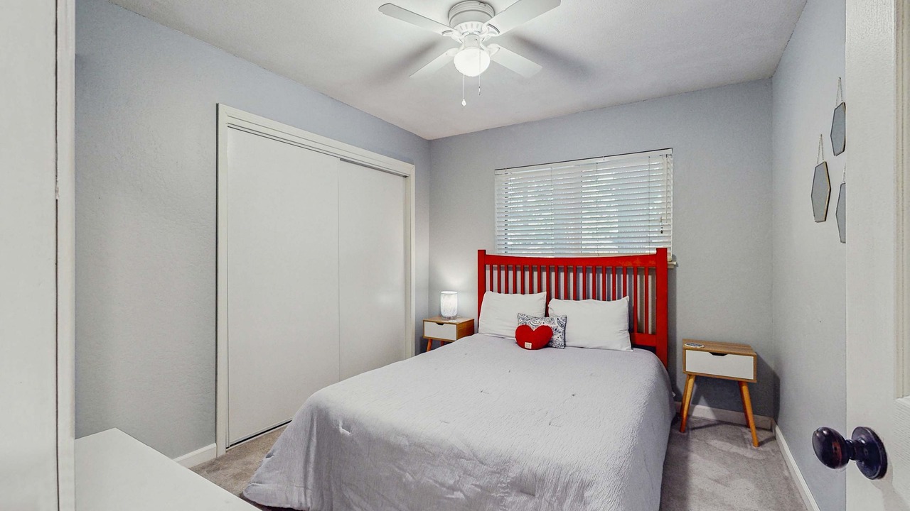 Photo of Bedroom in Tahoe Island