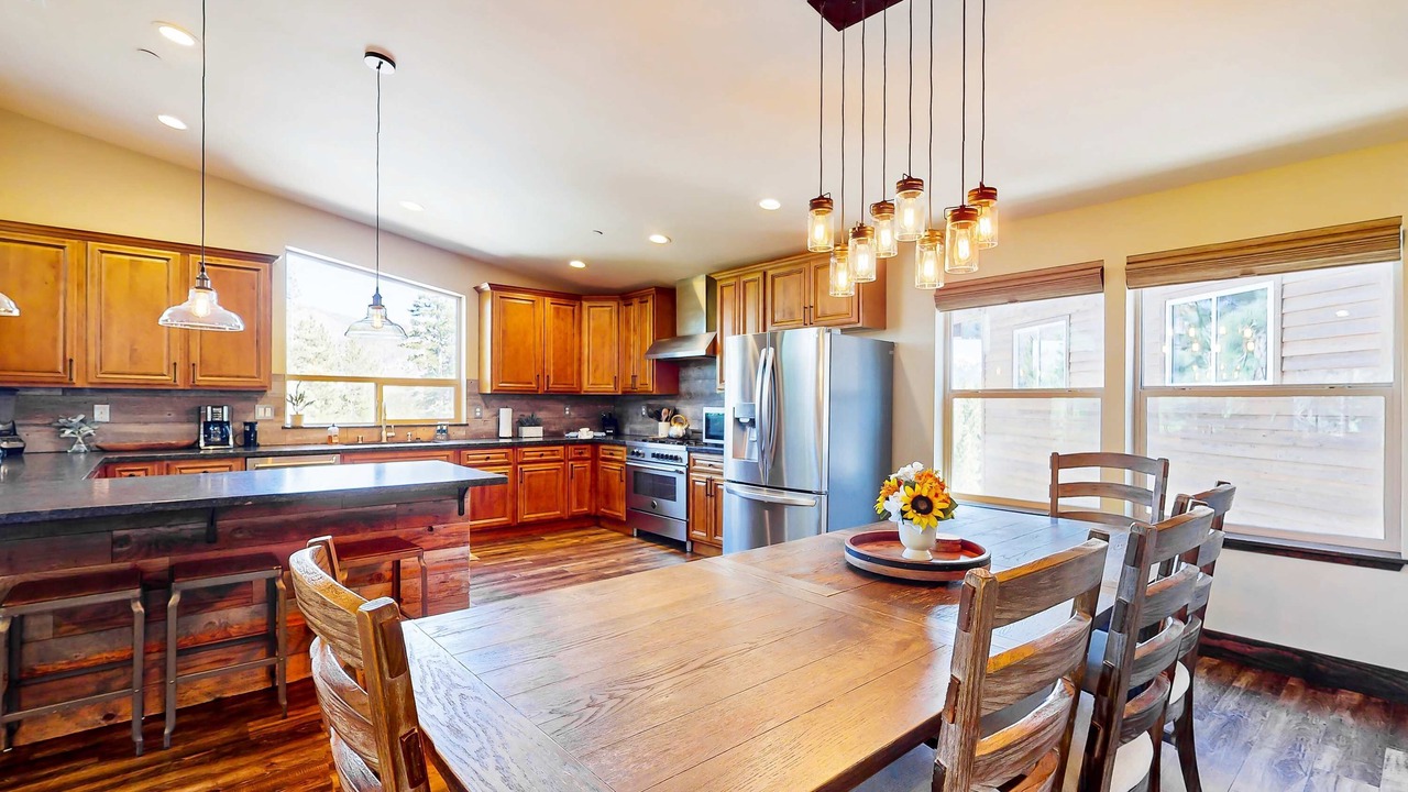 Photo of Kitchen in North Upper Truckee