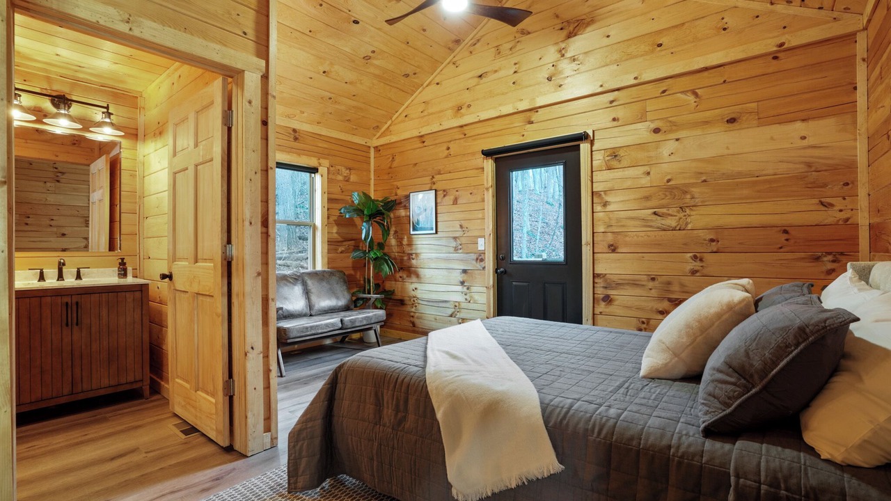 Photo of Bedroom in McArthur