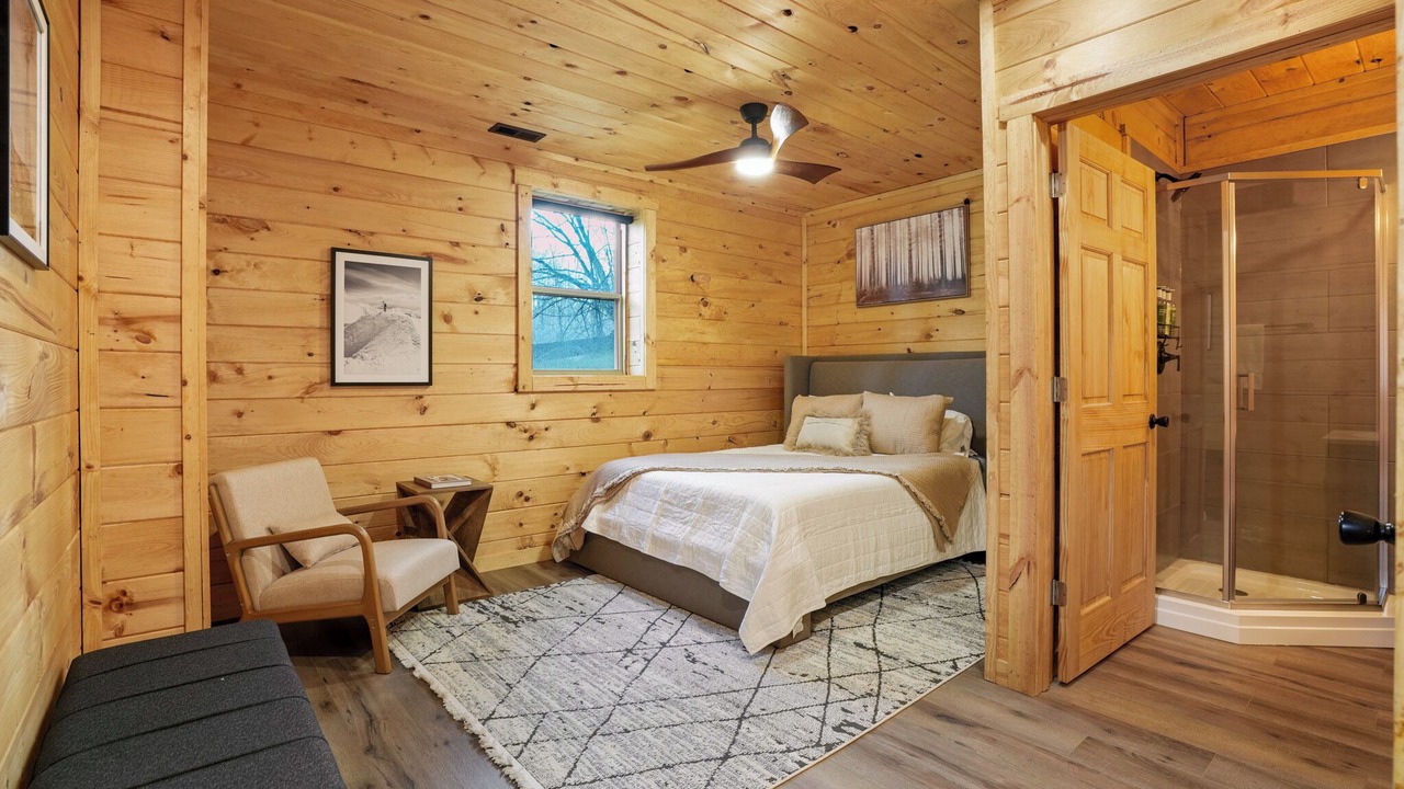 Photo of Bedroom in McArthur