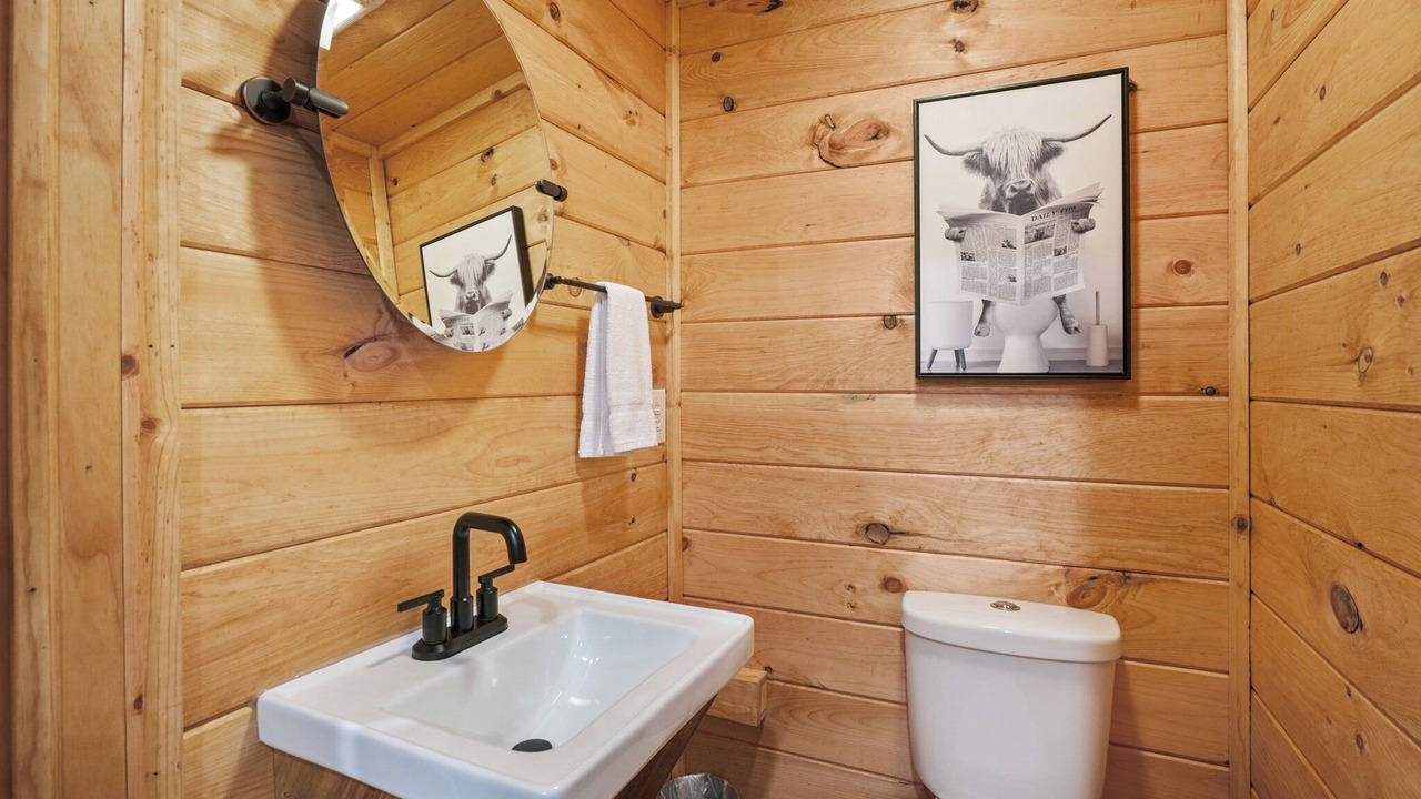 Photo of Bathroom in McArthur