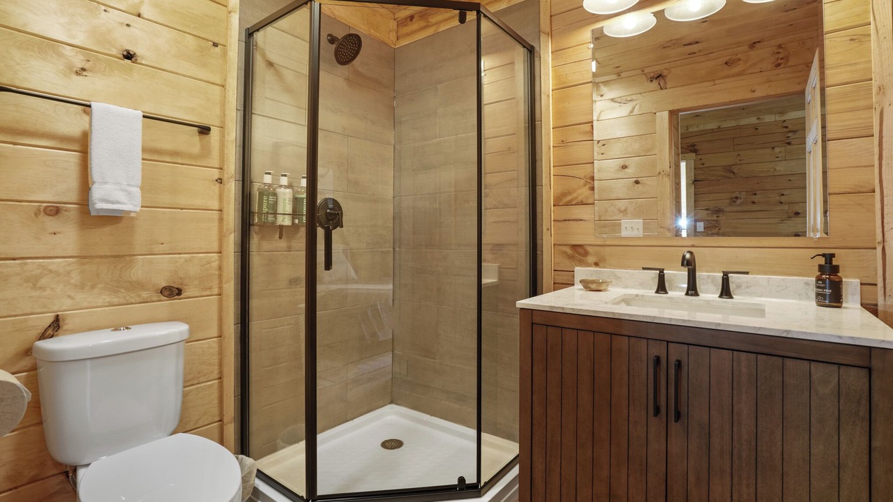 Photo of Bathroom in McArthur