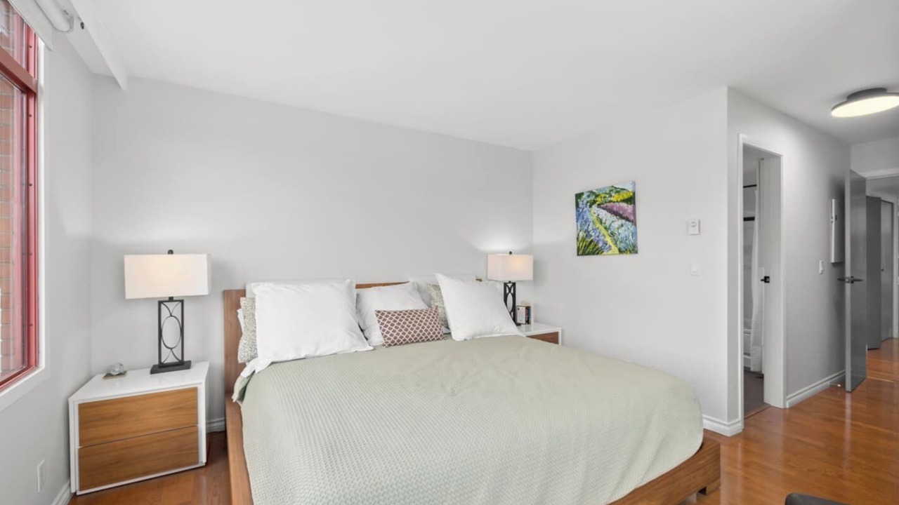 Photo of Bedroom in Lower Lonsdale