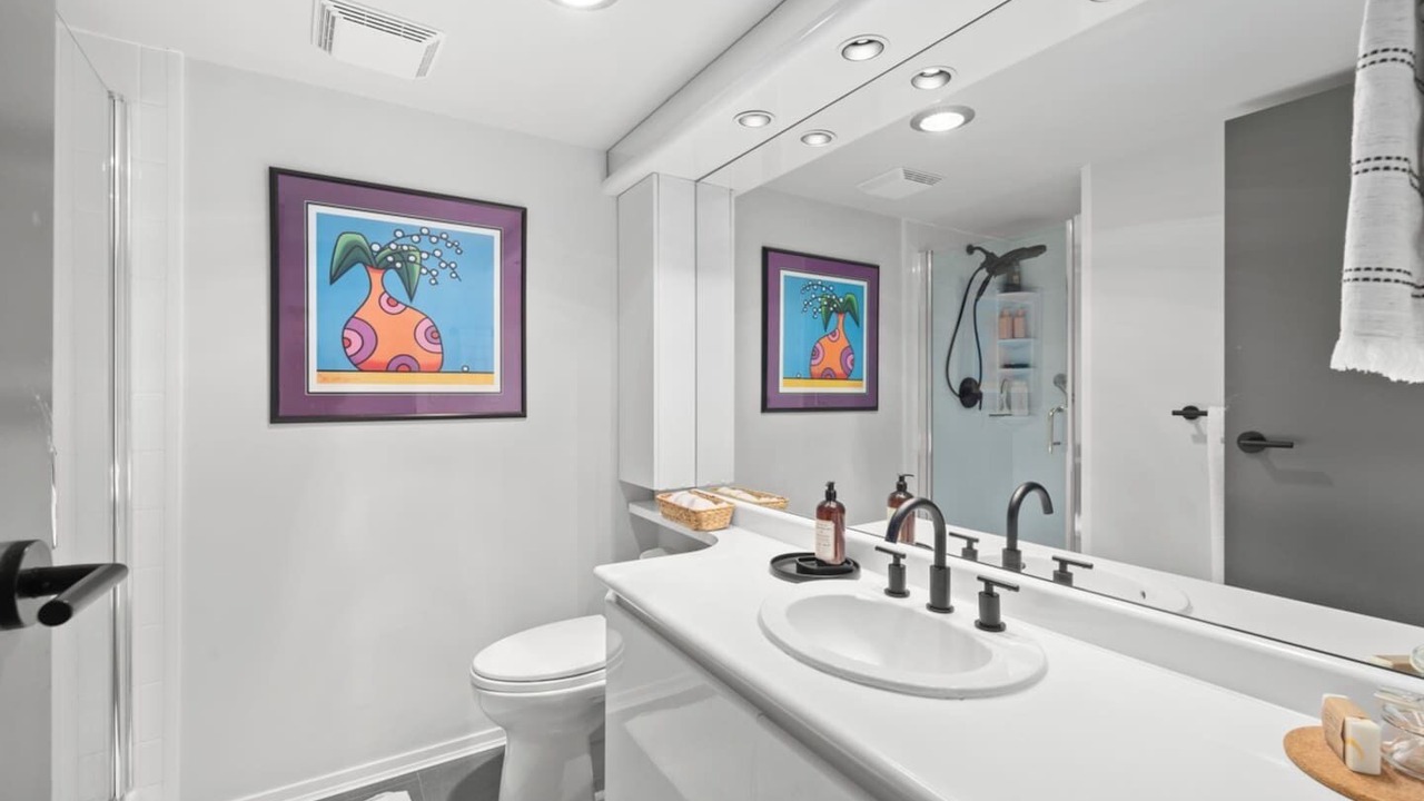 Photo of Bathroom in Lower Lonsdale