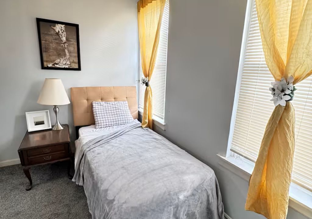 Photo of Bedroom in Fairlawn