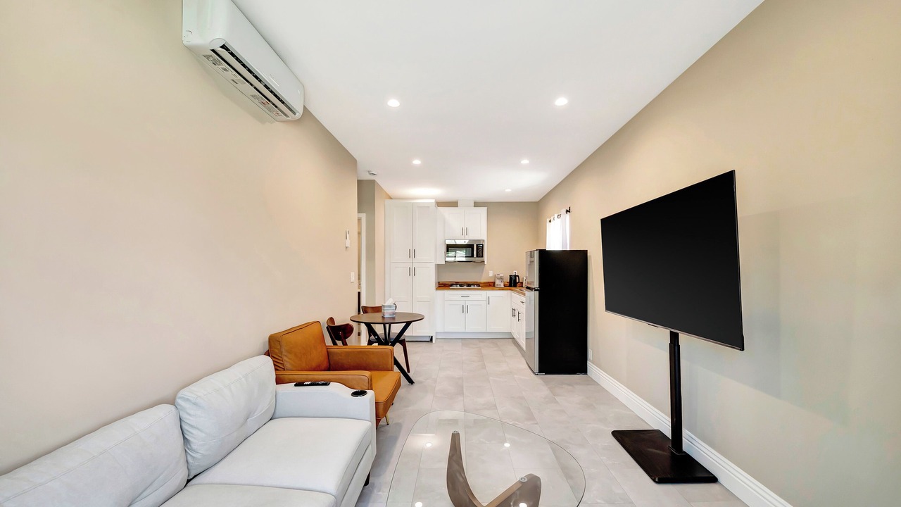 Photo of Livingroom in West Hills