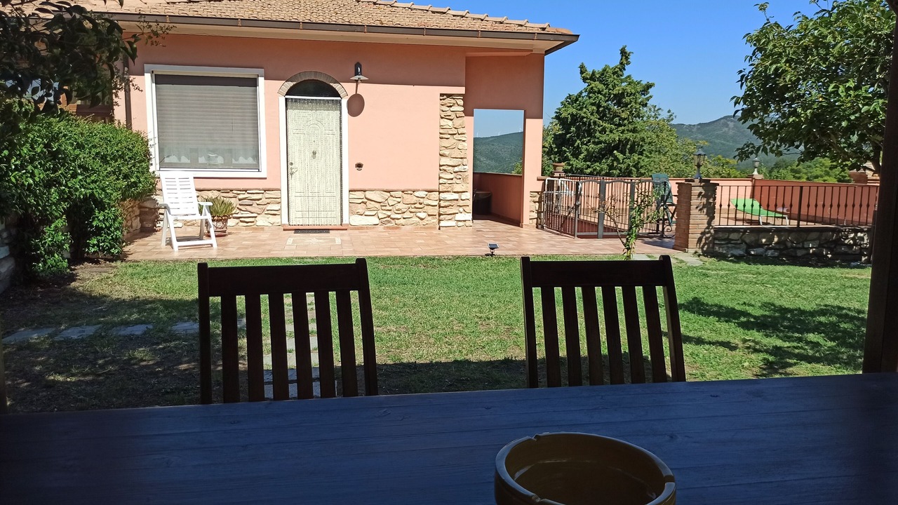 Photo of Patio Balcony in Castellina Marittima