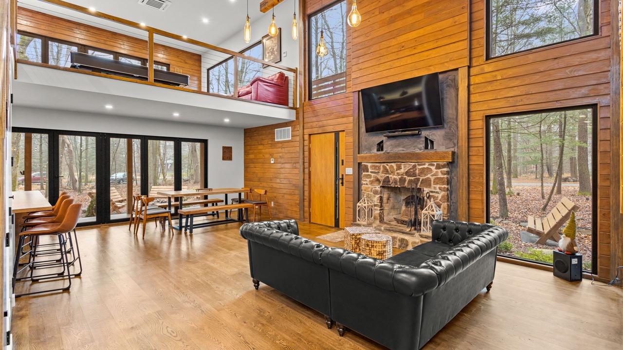 Photo of Livingroom in Pocono Pines