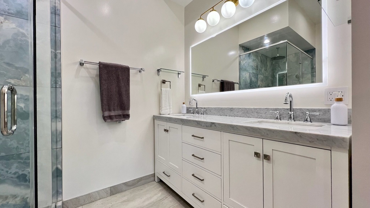 Photo of Bathroom in West Hills