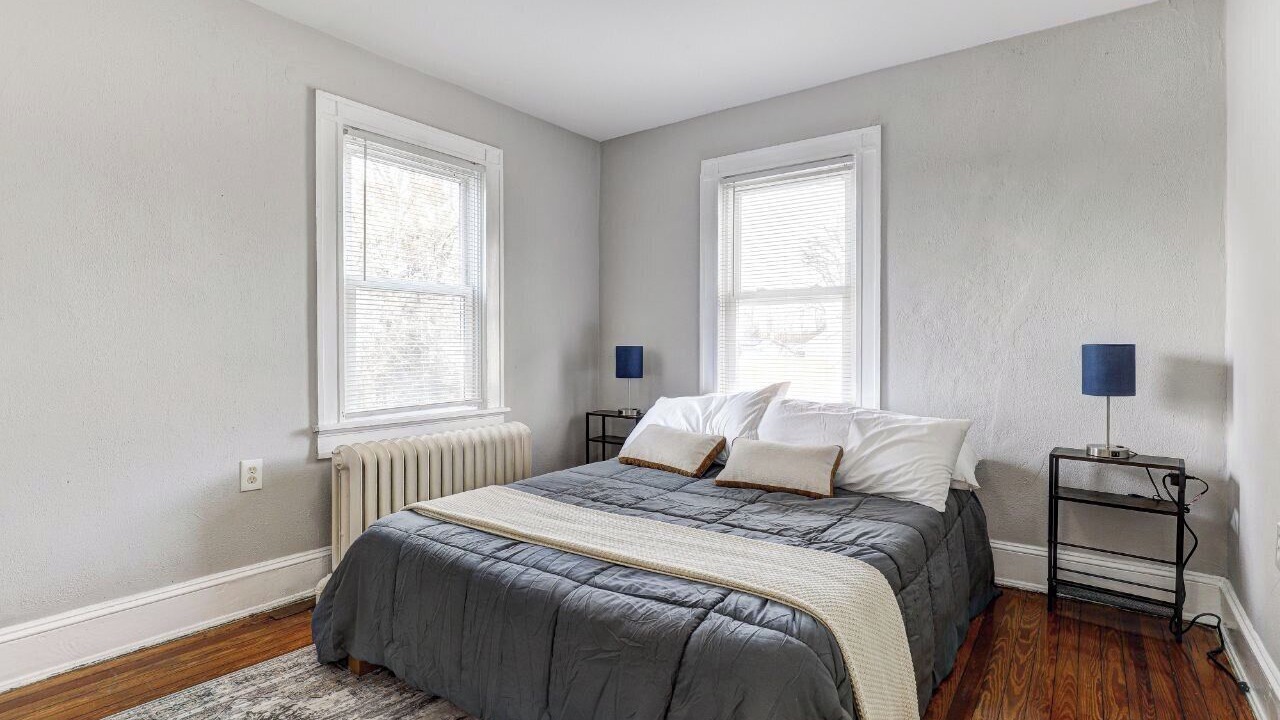 Photo of Bedroom in Woodlawn