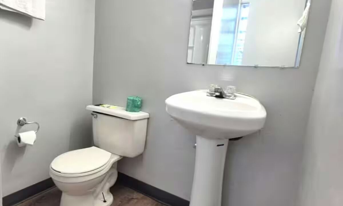 Photo of Bathroom in South Holland