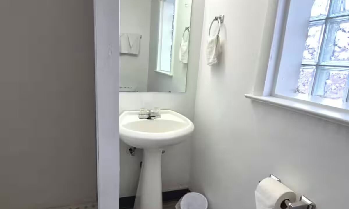 Photo of Bathroom in South Holland