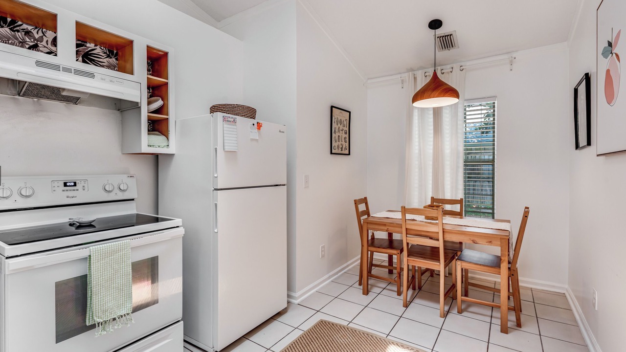 Photo of Kitchen in Golden Glades - The Woods