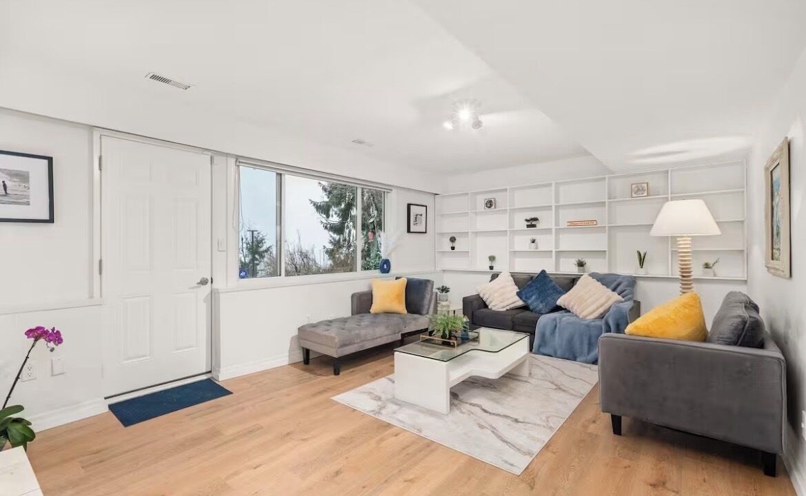 Photo of Livingroom in West Vancouver