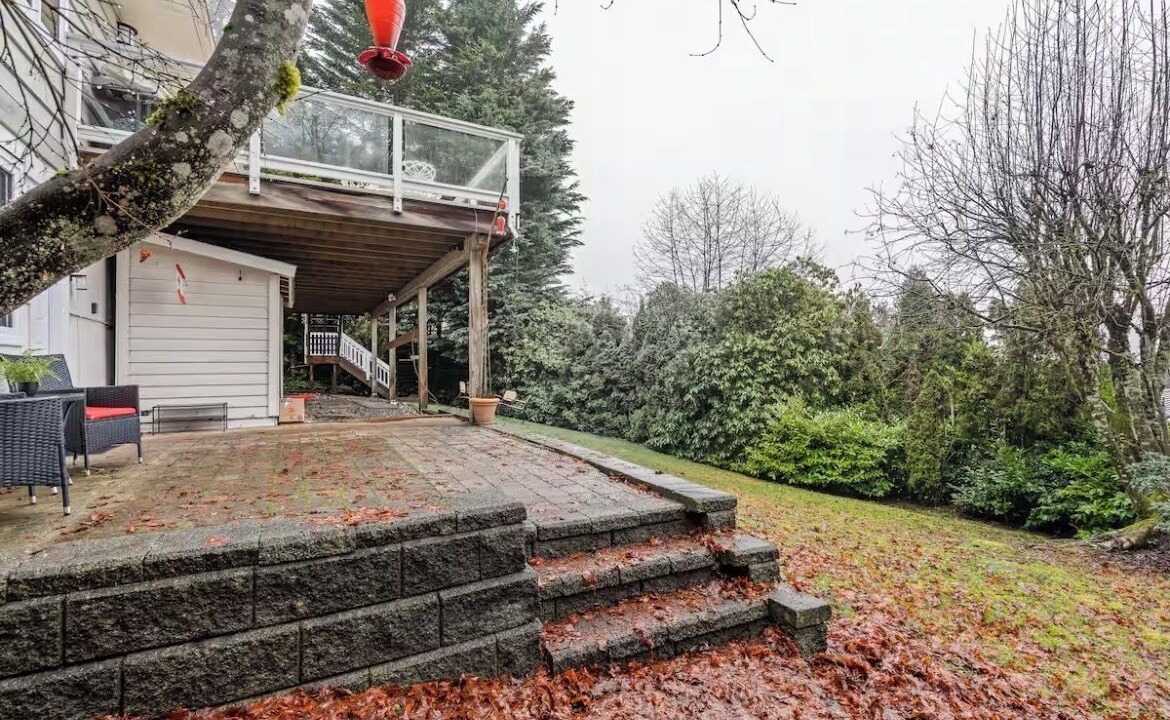 Photo of Patio Balcony in West Vancouver