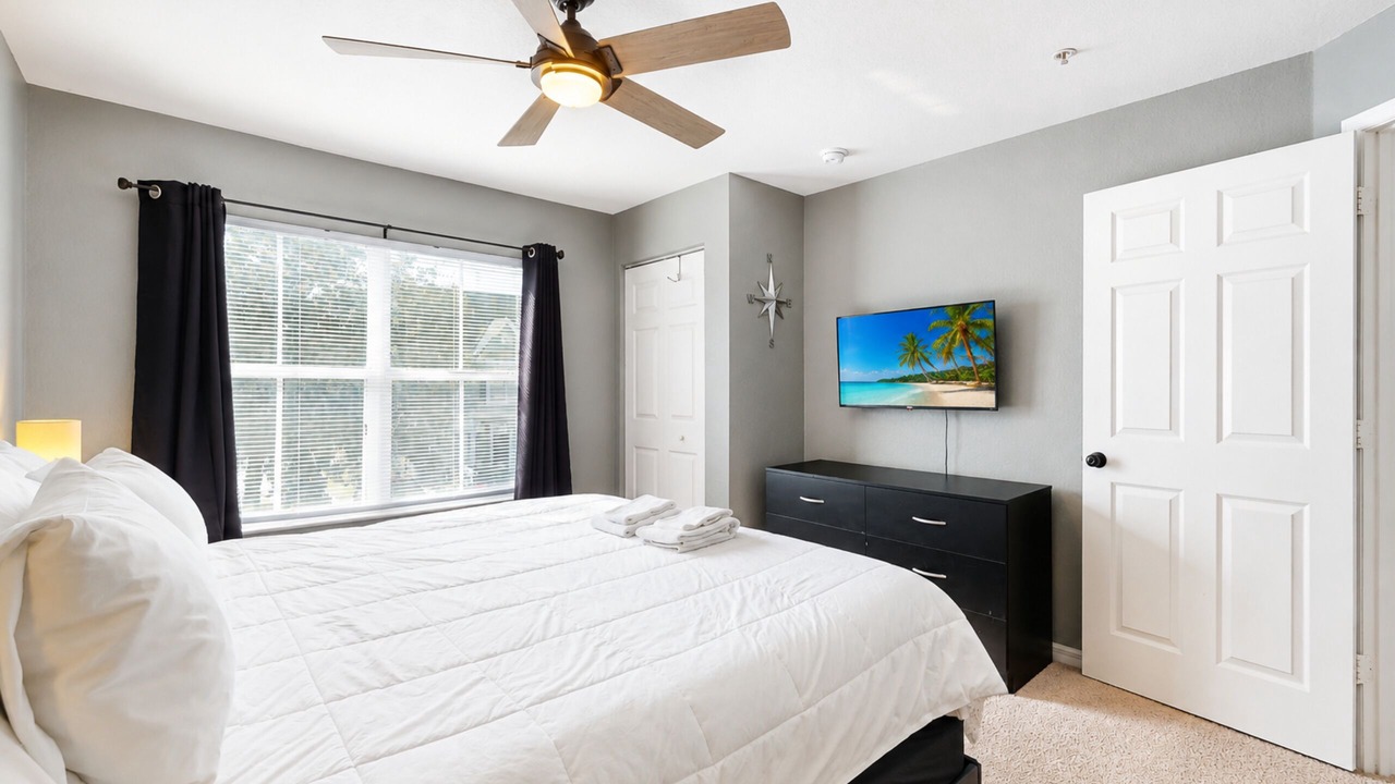 Photo of Bedroom in Venetian Bay Villages