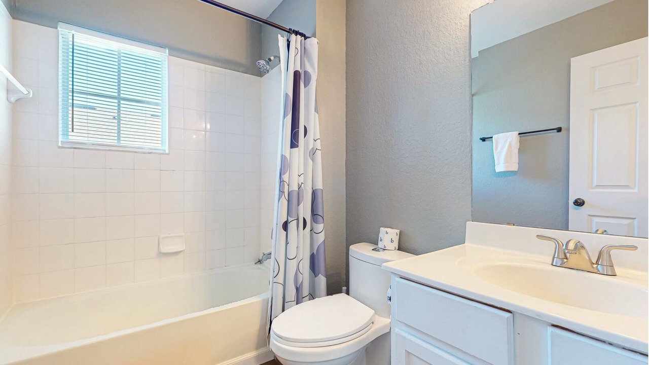 Photo of Bathroom in Venetian Bay Villages