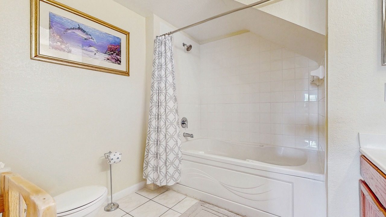 Photo of Bathroom in Venetian Bay Villages