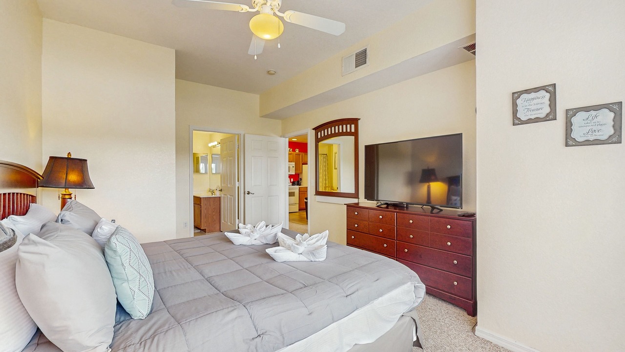 Photo of Bedroom in Venetian Bay Villages