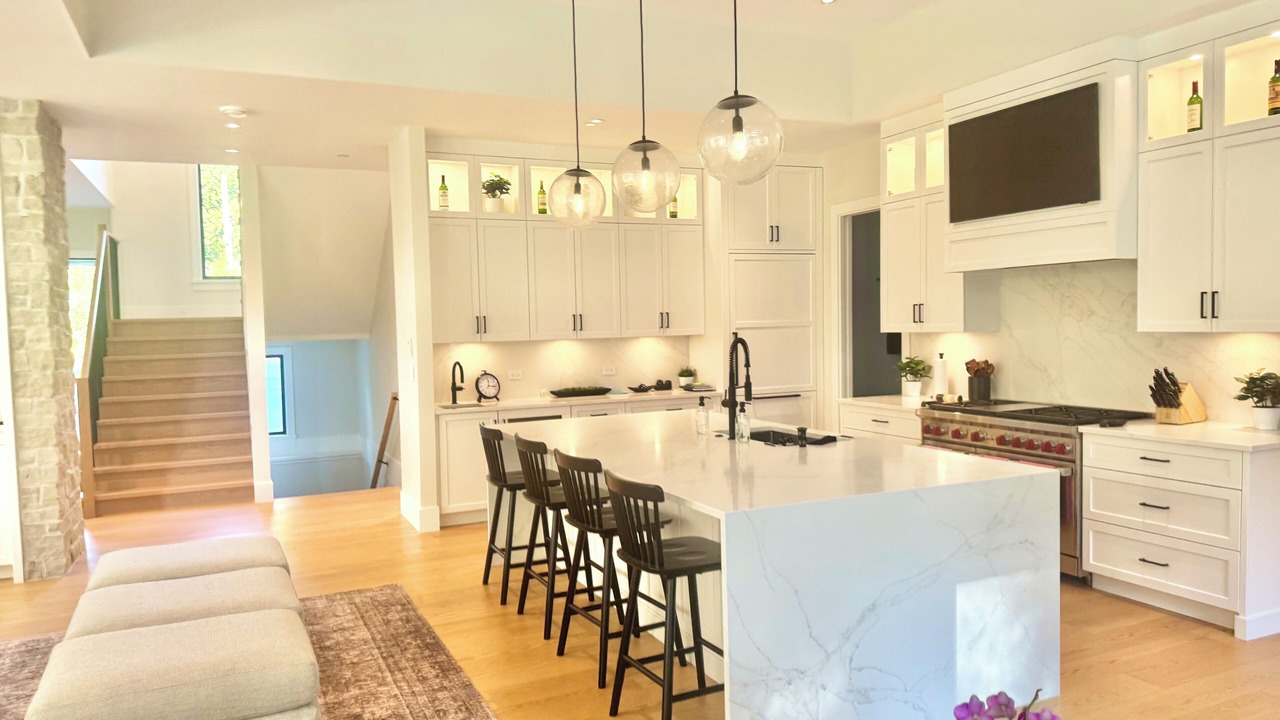 Photo of Kitchen in West Vancouver