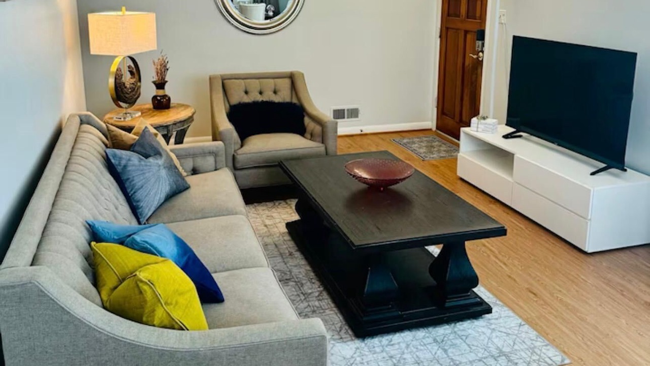 Photo of Livingroom in Wheaton-Glenmont