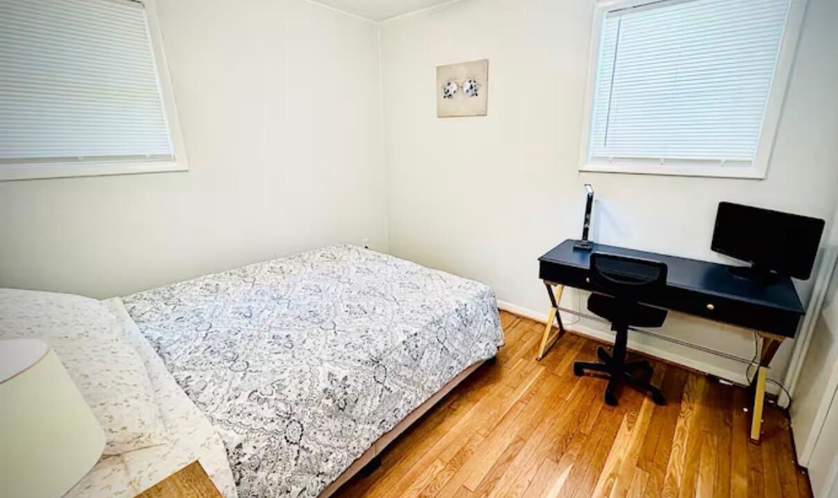 Photo of Bedroom in Wheaton-Glenmont