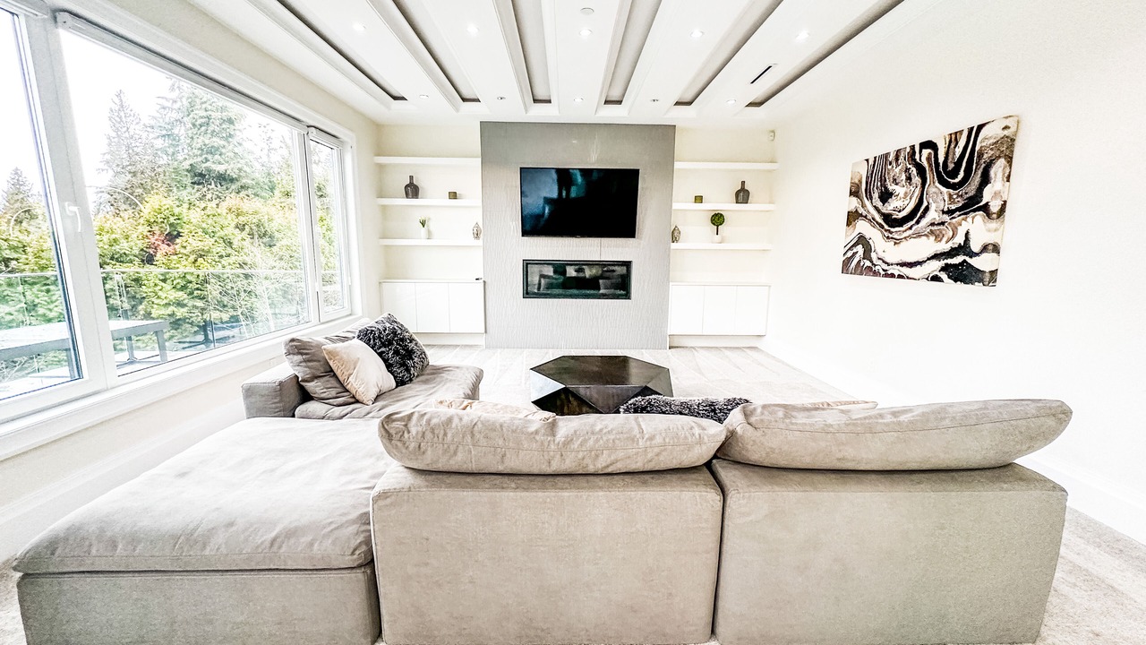 Photo of Livingroom in West Vancouver