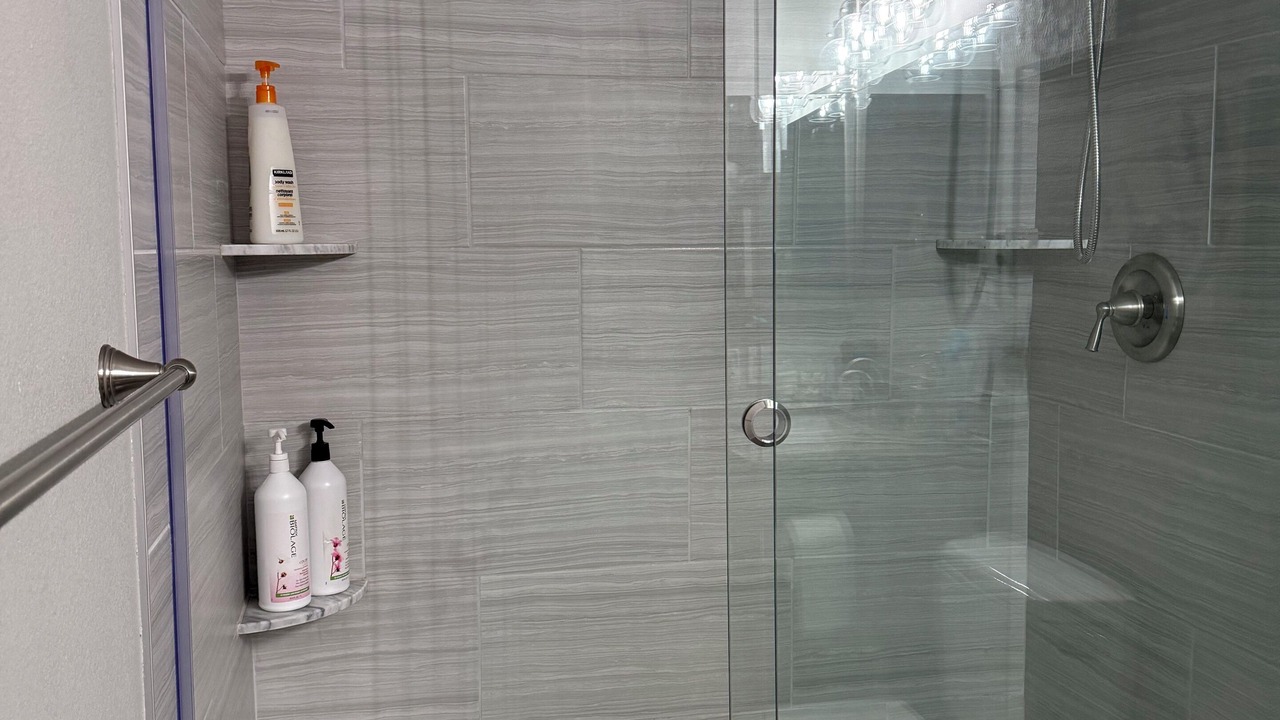Photo of Bathroom in Thousand Oaks
