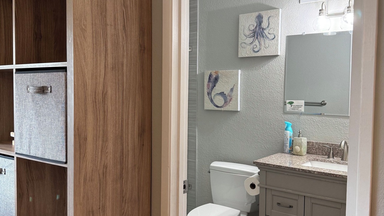 Photo of Bathroom in Thousand Oaks