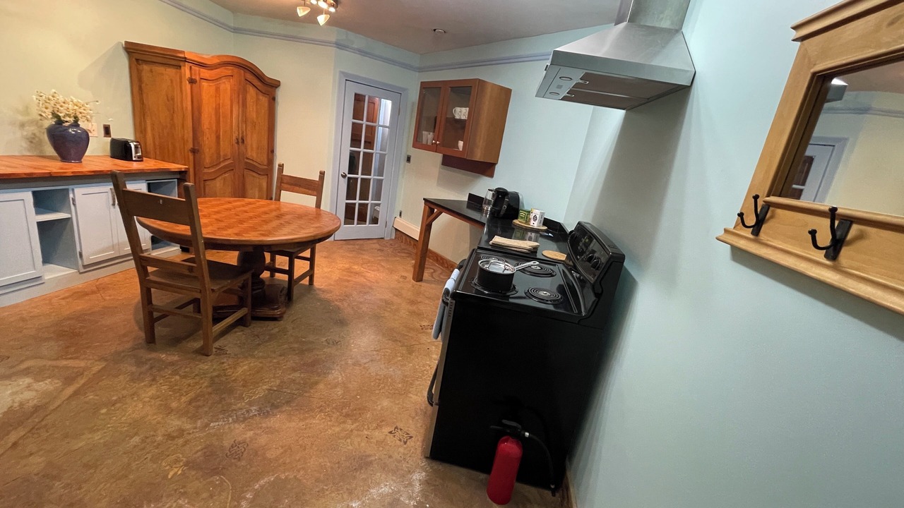 Photo of Kitchen in Metro Vancouver Regional District
