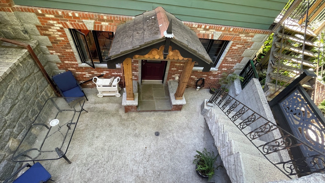Photo of Patio Balcony in Metro Vancouver Regional District