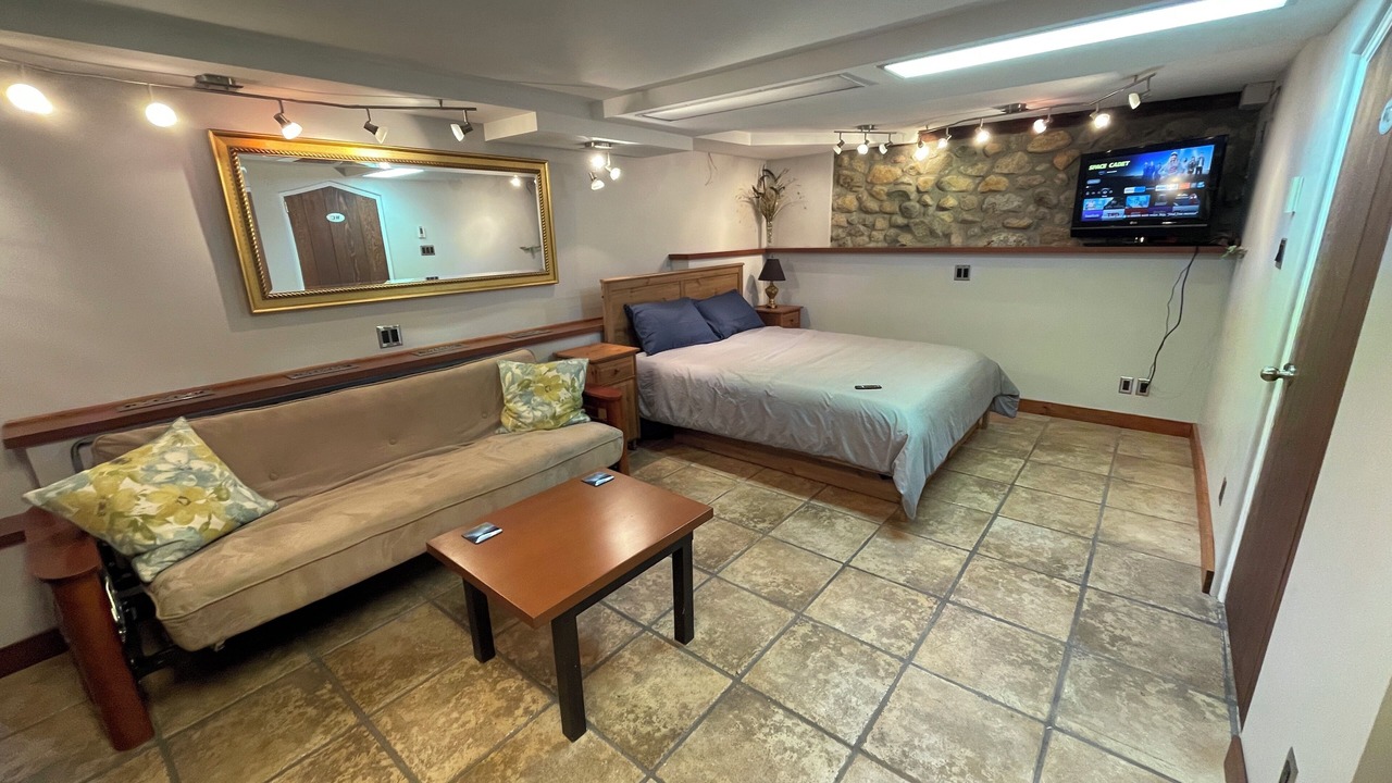 Photo of Bedroom in Metro Vancouver Regional District