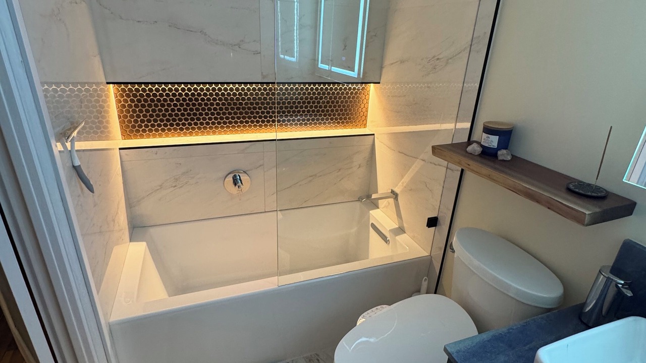 Photo of Bathroom in Lower Lonsdale