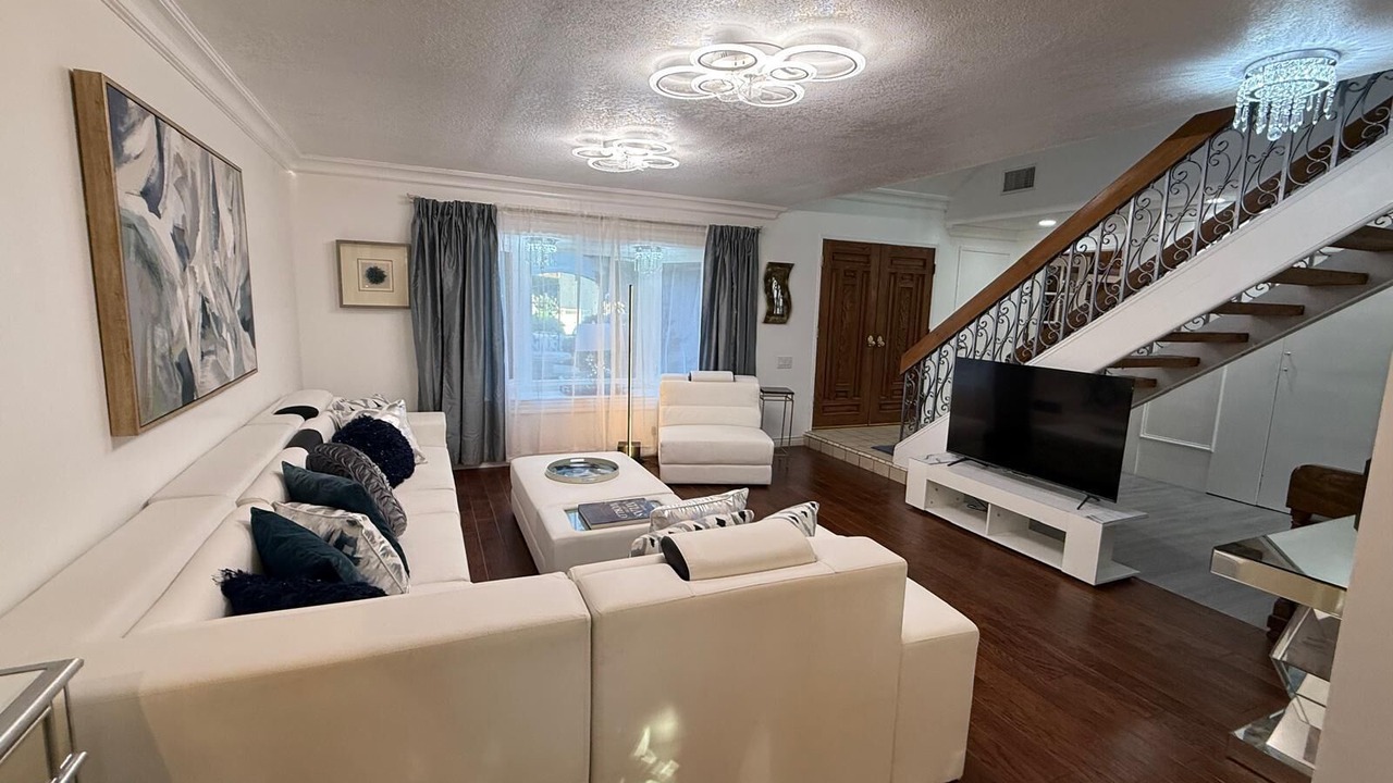 Photo of Livingroom in Thousand Oaks