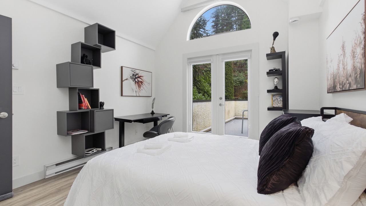 Photo of Bedroom in Horseshoe Bay