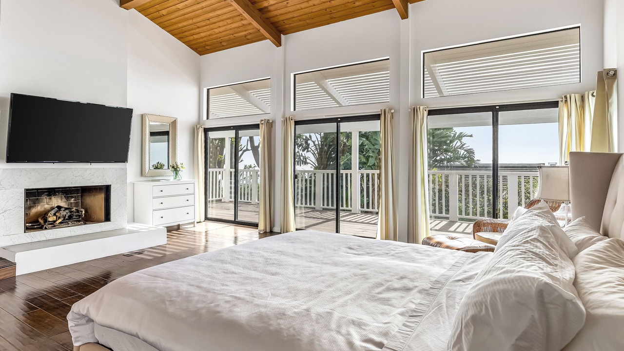 Photo of Patio Balcony in Western Malibu