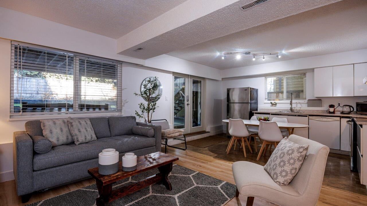 Photo of Livingroom in Deep Cove