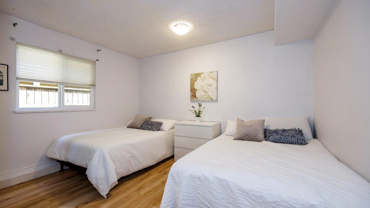 Photo of Bedroom in Deep Cove