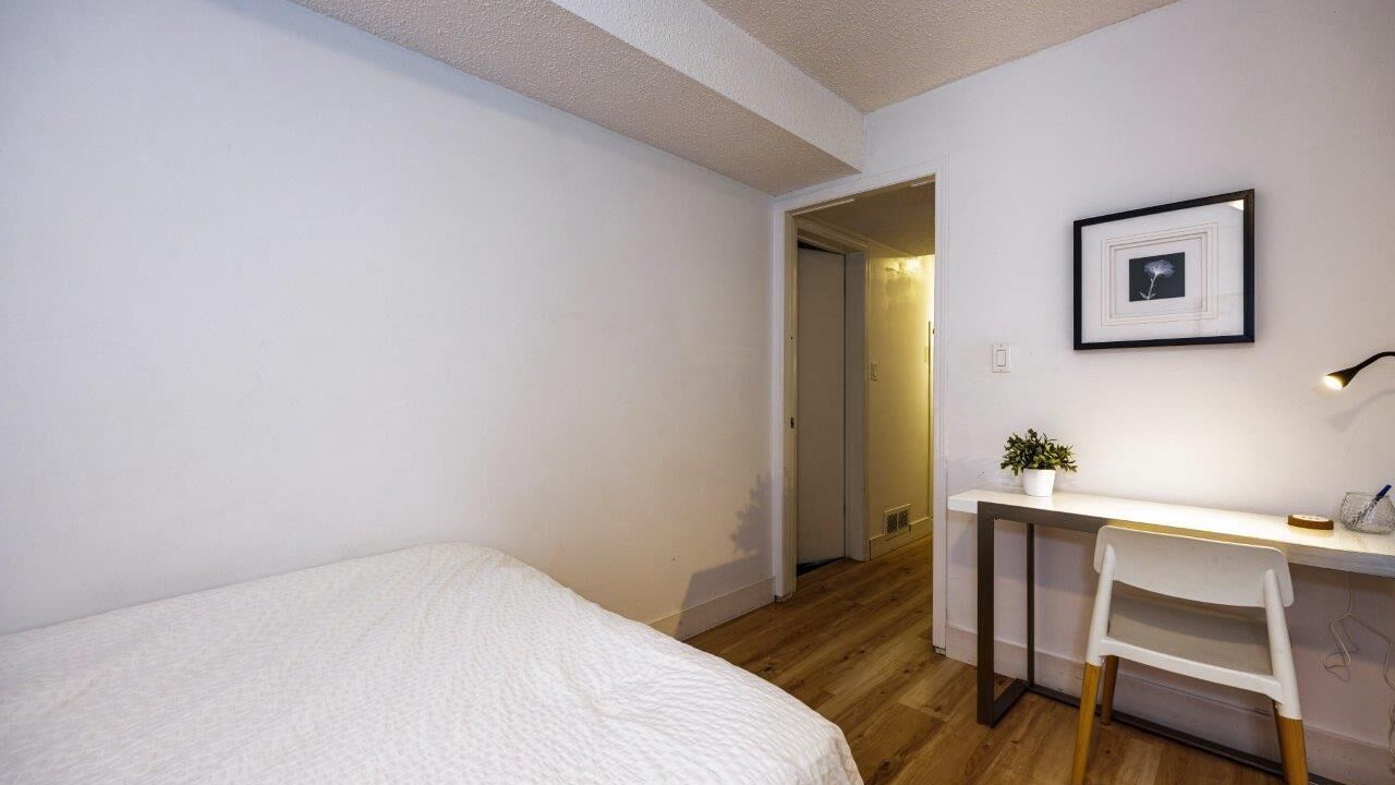 Photo of Bedroom in Deep Cove