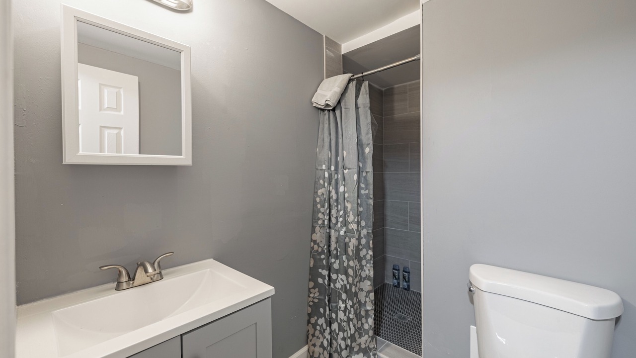 Photo of Bathroom in Anacostia