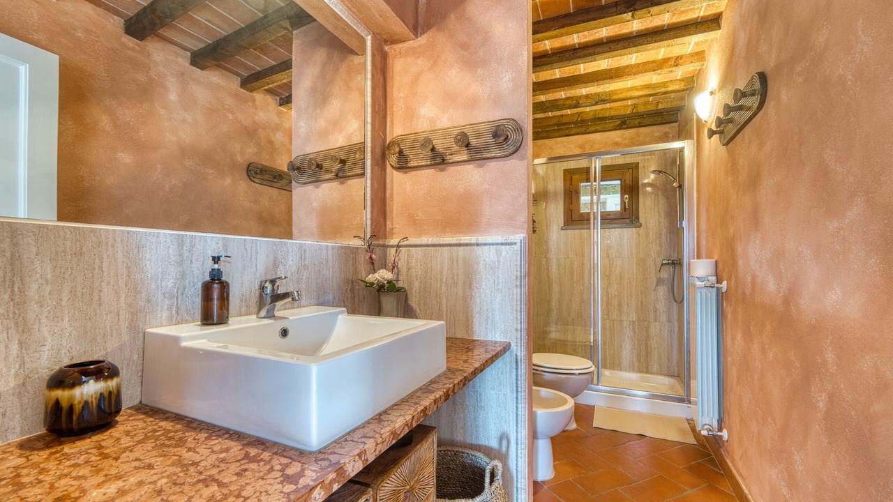 Photo of Bathroom in Palaia