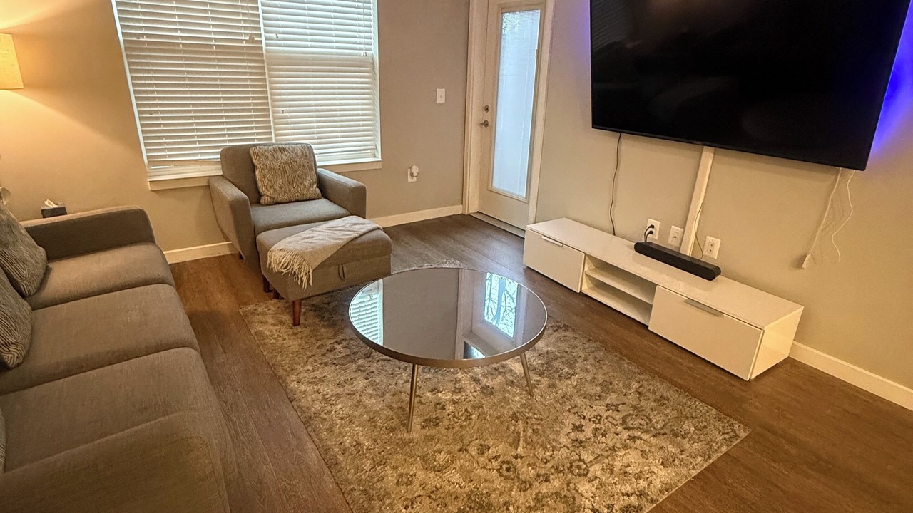 Photo of Livingroom in North Bethesda