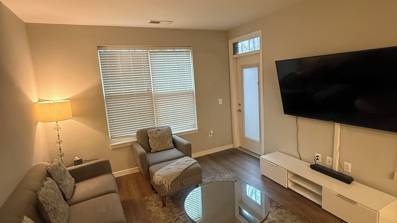 Photo of Livingroom in North Bethesda